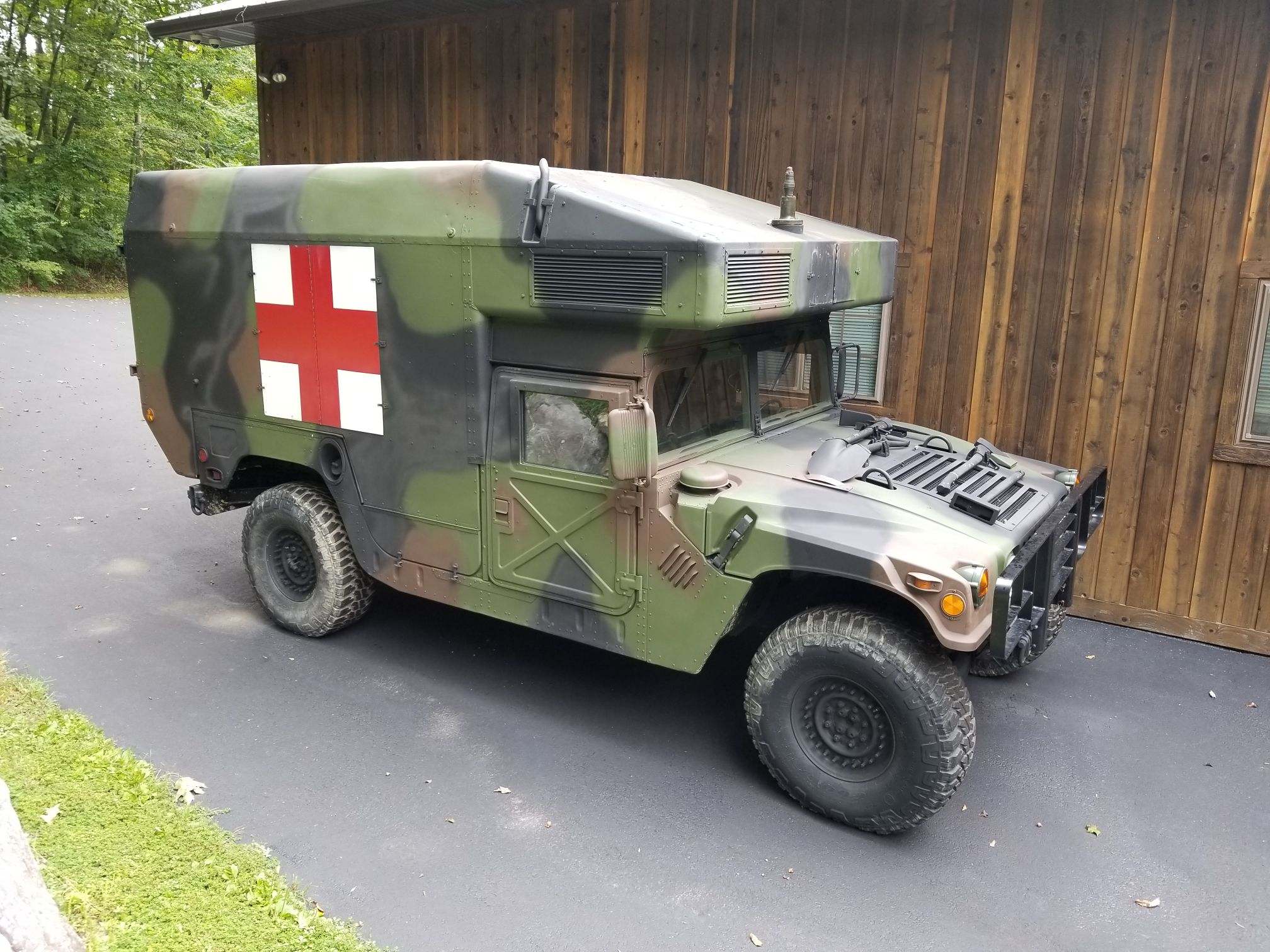 1993 HMMWV M997A2 Ambulance – Charter Armor